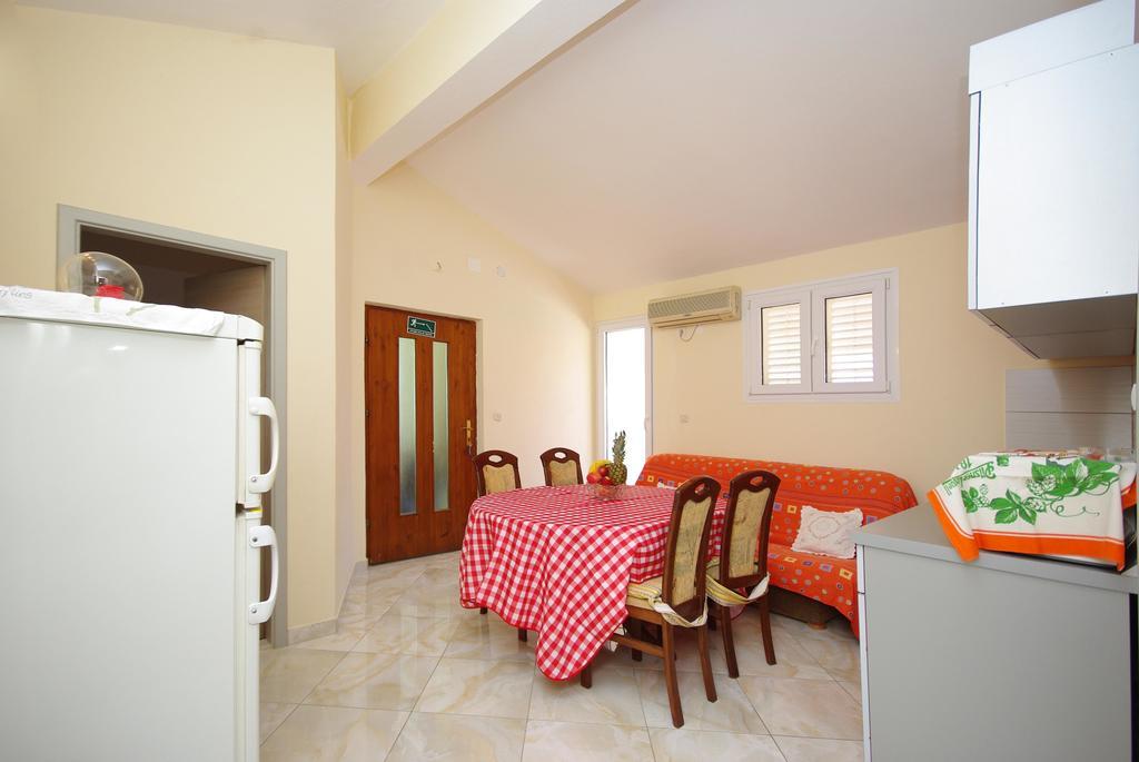 Apartments Ribarevic Makarska Quarto foto